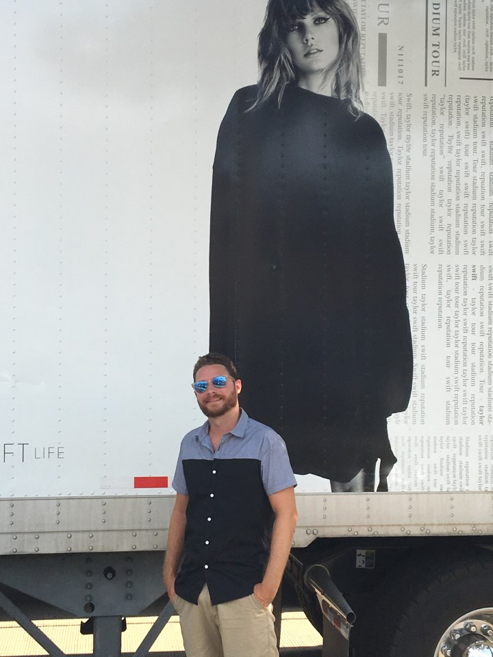 ECF63C53-2B68-4425-A2ED-240A95F46A7D